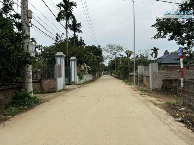 GẦN 200M2 ĐẤT TX SƠN TÂY; GIÁ CHỈ VÀI TỶ