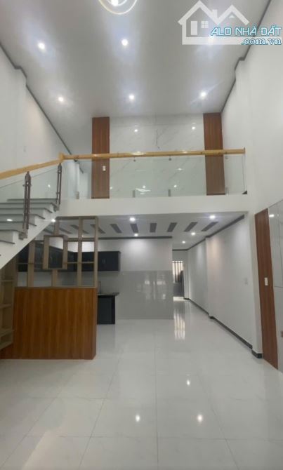 Bán nhà mặt tiền kinh doanh, cách cầu Hóa An chỉ 10 phút di chuyển