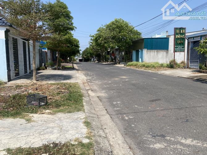 Bán nhanh lô đây kon tum ngay trường học dân cư đông đúc sổ hồng thổ cư