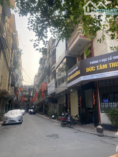 Bán nhà Hoàng Ngân, phân lô ô tô, mặt tiền rộng, thang máy nhập khẩu, 62m2, hơn 16 tỷ