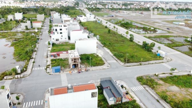 MỘT LÔ DUY NHẤT 132m2 1TỶ4 NGAY TRUNG TÂM THÀNH PHỐ SÂN BAY
