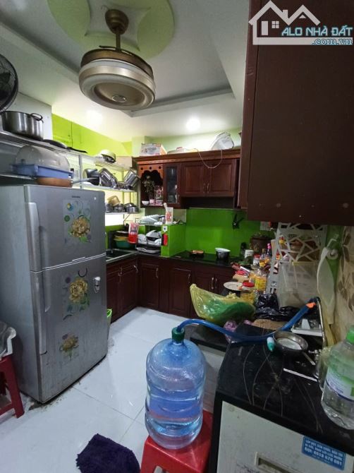 Bình Tân,hẻm Nhựa ô tô, Nhà đẹp 6 tầng, Thang máy, gần MT, giá rẻ.