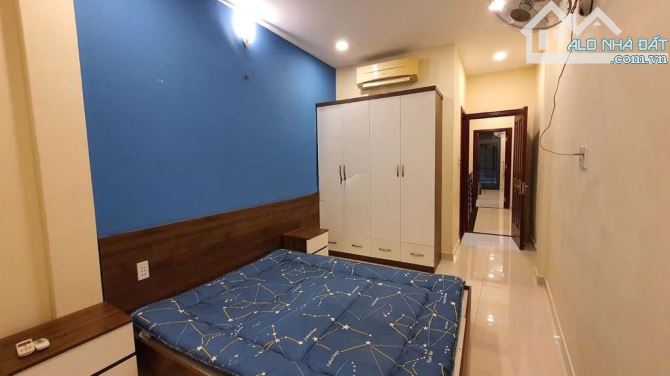 NHÀ ĐẸP LÝ CHÍNH THẮNG Q3, PHÒNG ỐC RỘNG RÃI, NỘI THẤT CAO CẤP GIÁ THUÊ 16TR