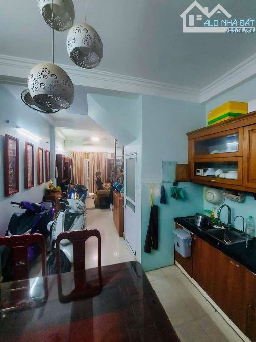 Cho thuê nhà nguyên căn ở Phú Đô, Nam Từ Liêm 35m x 4T gía 11.5 triệu, nhà đẹp ở ngay
