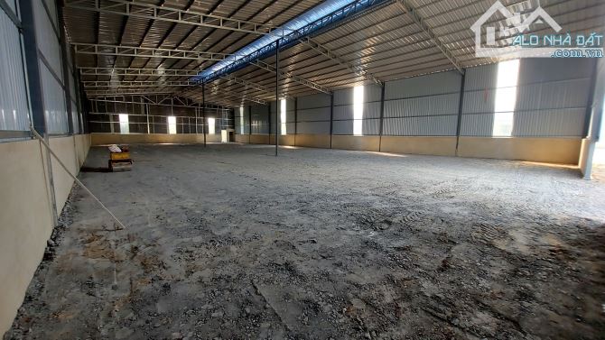 Cho thuê kho xưởng 1000m2 có pccc vách tường ở TP Tân Uyên Bình Dương