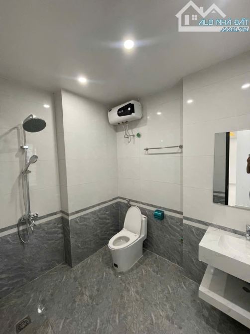 Giảm đến 200tr nhà 67m2 sân cổng, mới tinh, đường trc nhà 4m Thiên Lôi- Aeon mall