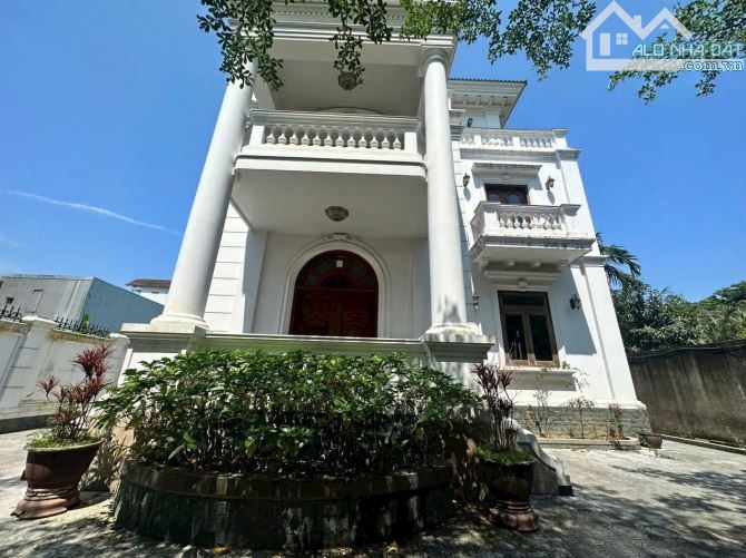 Bán biệt Thự 3 Tầng đẳng cấp cổ điển, Đường Hà Huy Giáp, Phường Vỹ Dạ - TP Huế Giá 16.X TỶ