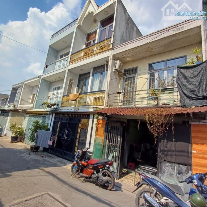 Bán nhà HXT Quốc Lộ 1A, Bình Trị Đông A, Bình Tân, 40m² - 4x10 - 2 tầng, chỉ hơn 2 tỷ