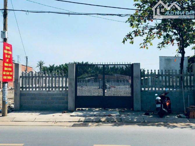 Đất mặt tiền đường Lê Văn Lương, 10 *53, 530 m2 giá 26,5 tỷ.
