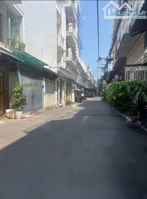 Bán nhà Tân Phú hẻm xe tải , 5 tầng diện tích chuẩn đẹp, chỉ nhỉnh 9 tỷ