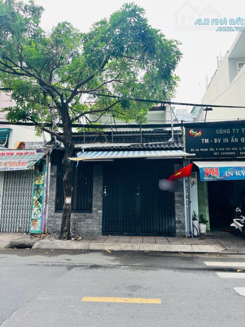 CHo  thuê nhà mặt tiền đường Luỹ bán bích 6,3x22m cải tạo mới