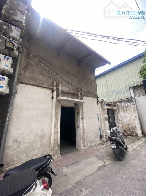 Miếng đất hiếm giữa lòng thủ đô   nhanh nhamh các  bac oi