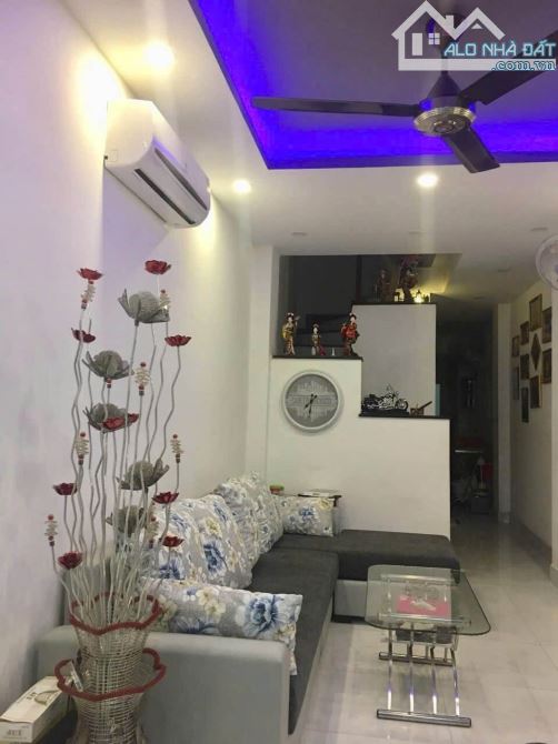 Cho thuê nhà Vạn Kiếp P2 BT, 3x16m, lửng 2 lầu,5PN3WC, NT cơ bản, 22tr