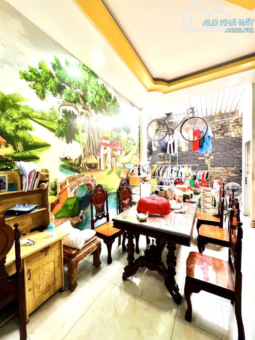 NHÀ 2 TẦNG SÁT TÊN LỬA - TRẦN VĂN GIÀU  DT 100M - NGANG LỚN 5M - KHU VỰC Ở KD  ĐƯỜNG 10M -