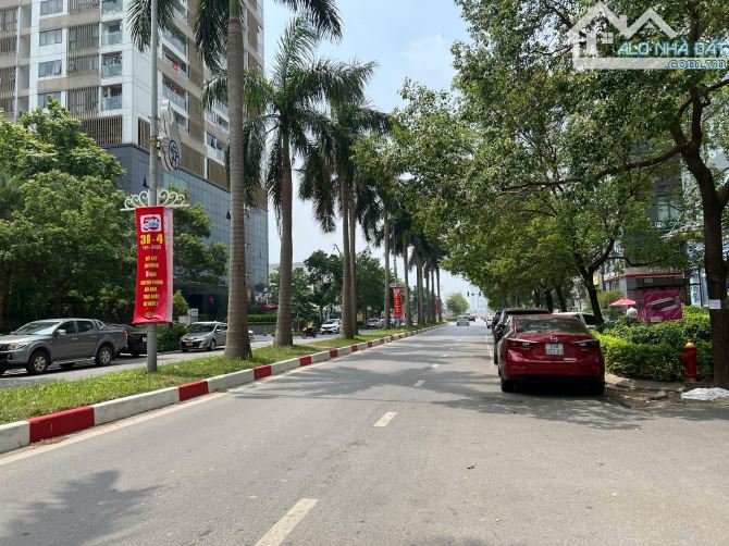 CHO THUÊ VĂN PHÒNG TẠI NGOẠI GIAO ĐOÀN - BẮC TỪ LIÊM 50M2 GIÁ CHỈ 10TR / THÁNG .