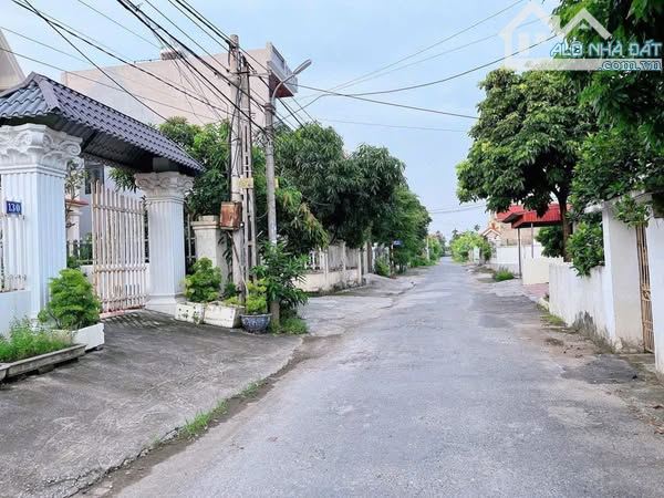 Cần bán lô 129,5m2 ngang 6m mặt đường Sông He Hòa Nghĩa Dương Kinh giá 28,x