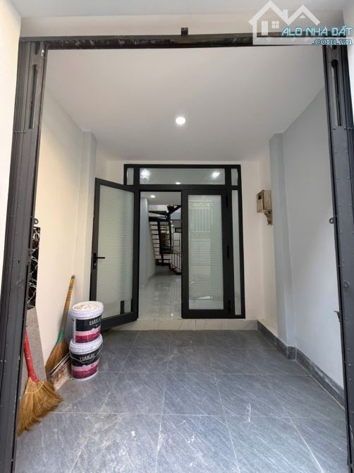 BÁN NHÀ 2 TẦNG HẺM 2M CÁCH TRẦN NHẬT DUẬT 15M THÔNG RA ĐƯỜNG TRẦN NGUYÊN HÃN.DT 31,9M