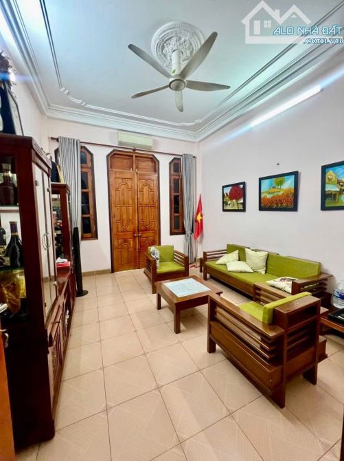 Bán nhà Phố Hoàng Văn Thái. thanh xuân. Diện tích 95m.  6 Tầng. Mặt tiền 5m. Giá 24 tỷ