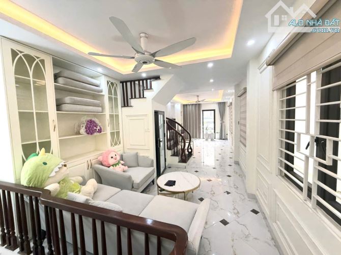 Bán nhà Xuân Phương, Đối diên ĐH FPT, Ô Tô, Lô Góc, Giá 8.5 tỷ