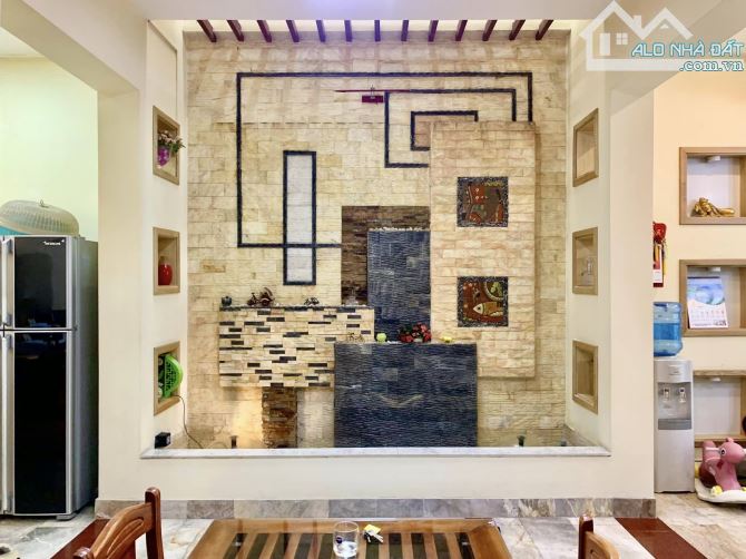 Bán nhà Nhật Tân- Tây Hồ 80m2 MT 5m xây 4 tầng, sổ vuông, không QH chỉ 8,x tỷ