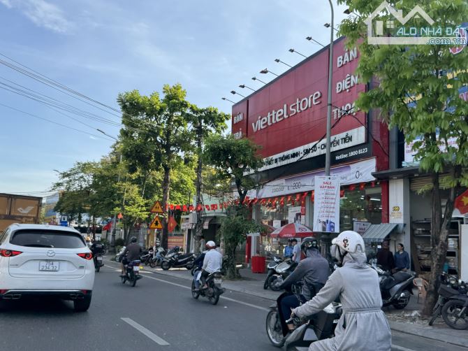 Bán nhà mặt tiền Hùng Vương 640m