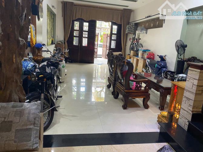 CẦN BÁN NHÀ 3 TẦNG ĐƯỜNG 7M5 MAN THIỆN - NGAY CỔNG SÂN BAY QUỐC TẾ ĐÀ NẴNG