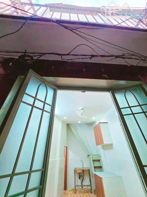 Nhà bán đường Quốc lộ-50-DT-3m x 5m)-1 trệt-2 lầu-2 PN-2 toilet