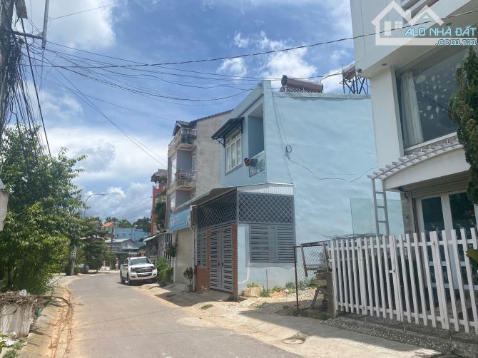 RẺ NHẤT KQH YERSIN - NHÀ ĐẸP 2 MẶT TIỀN - CÁCH HỒ XUÂN HƯƠNG CHỈ 5 PHÚT ĐI BỘ - ĐƯỜNG OTO