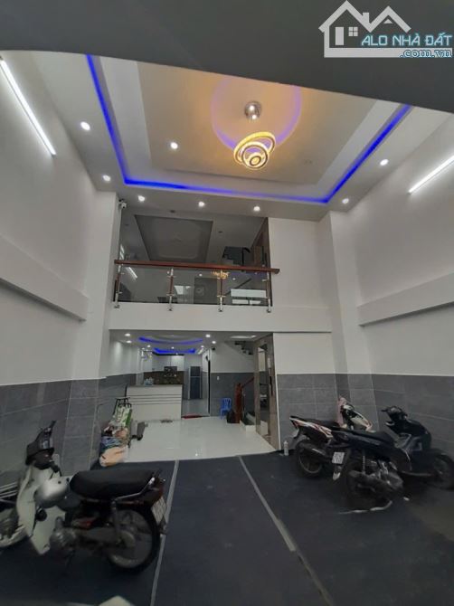 Mặt tiền Lê liễu tân phú 6 tầng 6×17m 14tỷ thương lượng