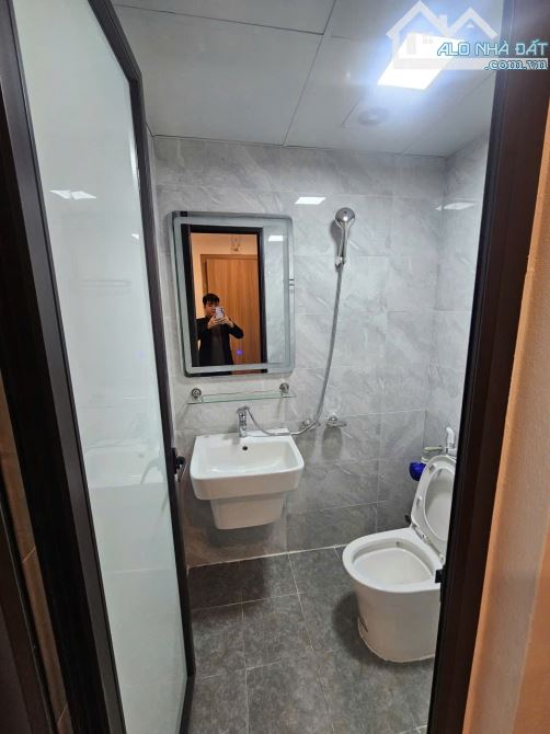 Cho Thuê CCMN Ngõ 26 Ngọc Hồi Thanh Trì 25m2 Studio Ban Công Cửa Sổ Thang Máy Gần Chợ
