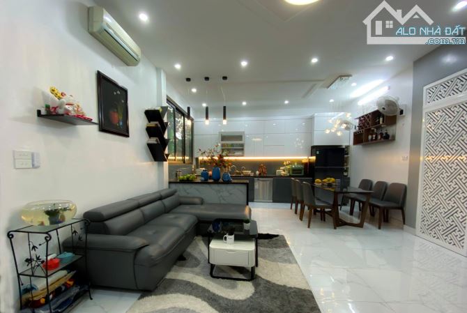 BÁN NHÀ DƯƠNG VĂN BÉ HAI BÀ TRƯNG–20M RA PHỐ NGÕ RỘNG THÔNG KD – DT 32M2/3T/NHỈNH 5 TỶ