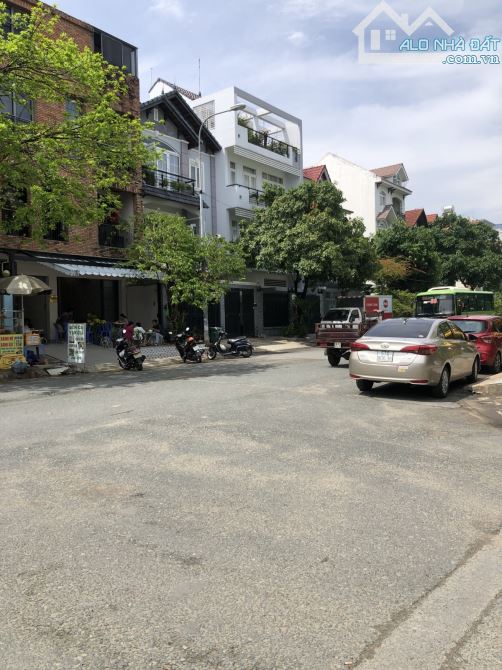 Bán đất Biệt thự Bên sông Hiệp Bình Chánh GiGa Mall Phạm Văn Đồng 9×22m giá 100tr/m²