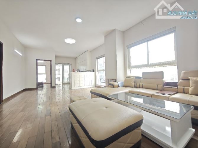 Bán căn 3 ngủ view đẹp tại dự án Vườn Đào mặt đường Võ Chí Công, Lạc Long Quân - 1