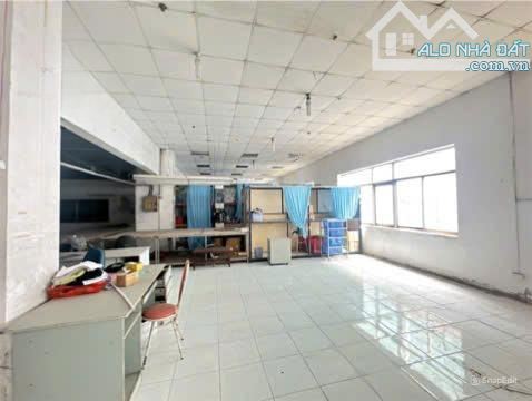 Cho thuê nhà xưởng 1ha góc 2 mặt tiền Khu Công Nghiệp Bình Dương, giá thuê 900tr/tháng. - 1