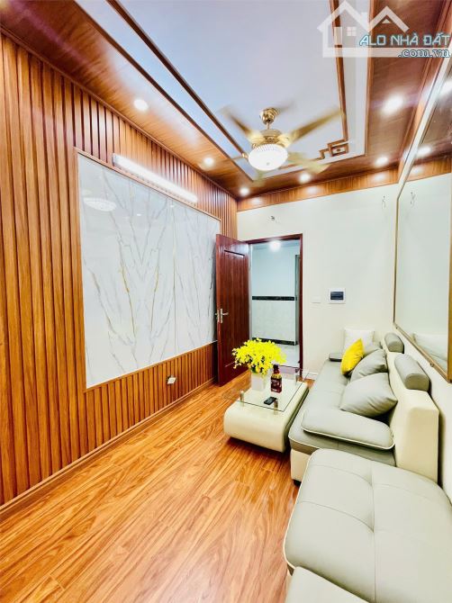 CẦN BÁN CĂN HỘ CHUNG CƯ ĐỐI DIỆN KHU THỂ THAO BỘ CÔNG AN – DIỆN TÍCH 65M² – 2PN, 2WC – - 1