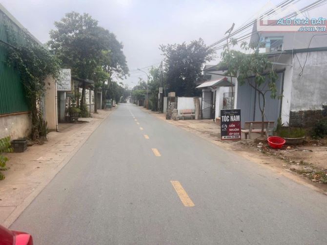 GẦN 200M2 ĐẤT TX SƠN TÂY; GIÁ CHỈ VÀI TỶ - 1