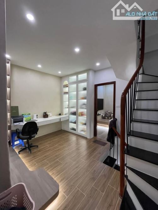 BÁN NHÀ PHỐ HÀNG LƯỢC – 30M2 x 3 TẦNG – CÁCH CHỢ ĐỒNG XUÂN VÀI BƯỚC – GIÁ CHỈ 15 TỶ  Diện - 1