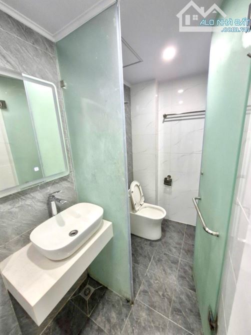 SIÊU PHẨM THÁI THỊNH LÔ GÓC 3 MẶT THOÁNG - NGÕ THÔNG-GẦN PHỐ-KINH DOANH CHỈ HƠN 5 tỷ - 1
