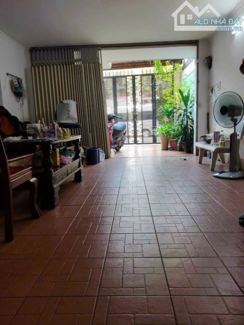 Bán Nhà 1 Trệt 3 Lầu Mặt Tiền Đường Phan Chu Trinh 93M2 (5.2x18) - Giá: 15Tỷ - 1