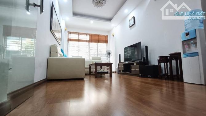 Bán nhà Nguyễn Hữu Thọ- Hoàng Mai. Dt 50m. 6 tầng. Mt 3.5m. Giá nhỉnh 14 tỷ còn TL - 1
