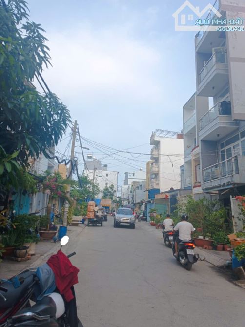 Bình Tân,hẻm Nhựa ô tô, Nhà đẹp 6 tầng, Thang máy, gần MT, giá rẻ. - 1