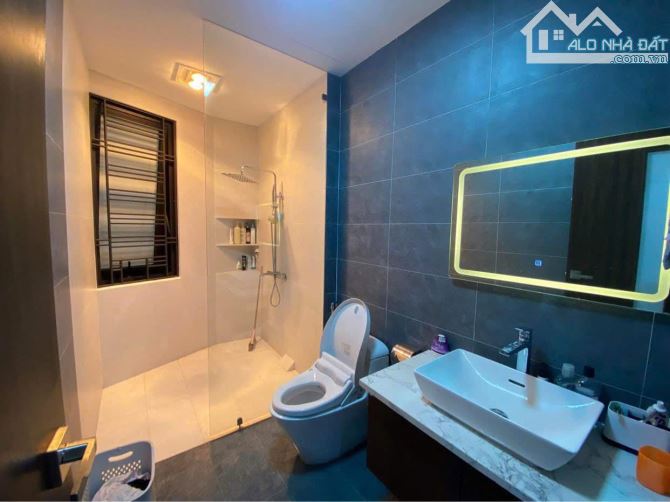 Bán nhà 3 tầng cực đẹp đường Đô Đốc Lộc, phường Bắc Cường, Lào Cai - 1
