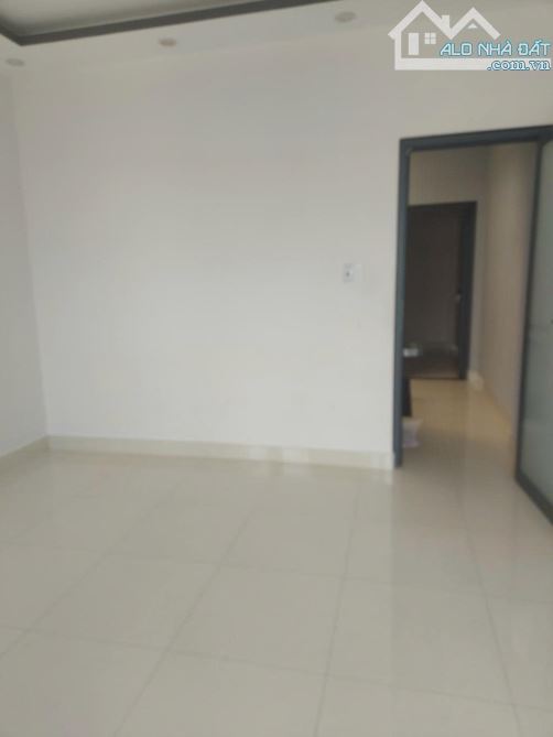 GẤP-NGỘP BANK-HẺM 4M- 1T1L SÂN THƯỢNG- 56M2 - GẦN CHỢ VÀ CÔNG VIÊN CÂY SỘP - HƠN 4 TỶ XÍU - 1