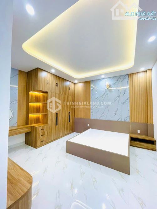 Bán nhà đẹp Trương Công Định, Phường 7 - Nhà 2 lầu mới, đường oto, giá 7.2 tỷ - 1