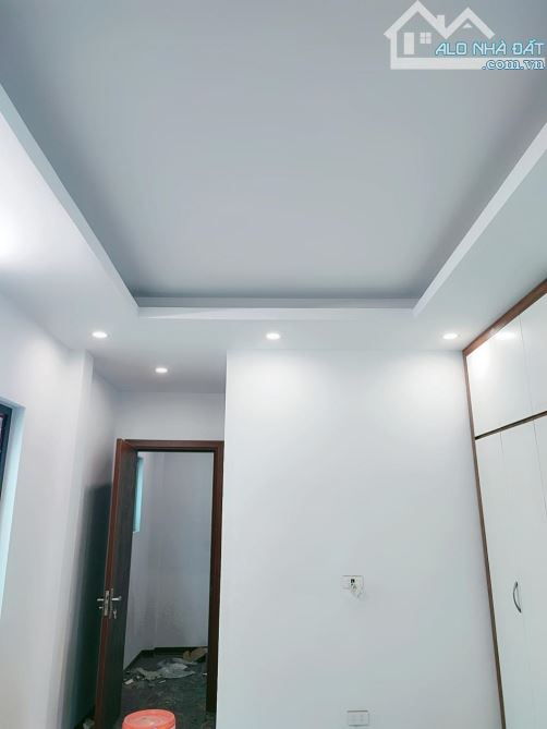 Bán nhà phố Phùng Hưng, Hà Đông, 100m ô tô đỗ, nhà mới kính cong, vào ở luôn - 1