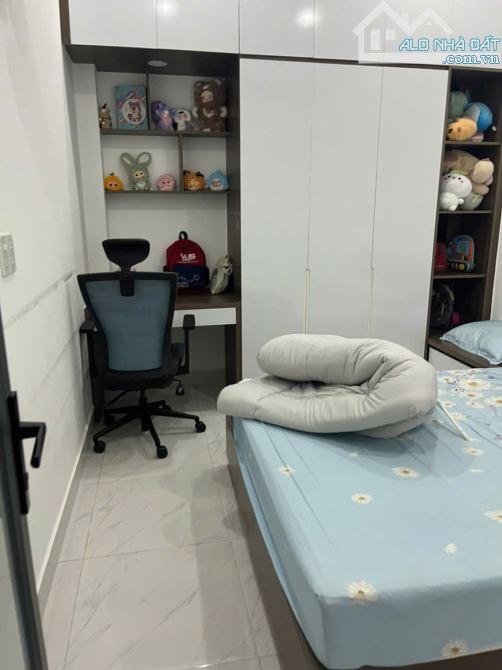 Nhà 2 tầng sổ hoàn công phường Phước Tân gần chợ Lạc Long Quân - 1