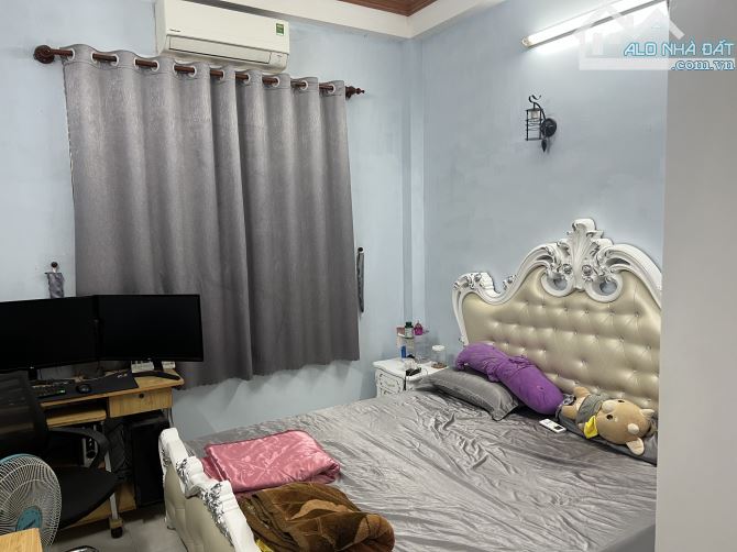 Bán nhà hẻm Âu Dương Lân Phường 3 Quận 8. Nhà hẻm 1 xẹt, an ninh, gần tiểu học Âu Dương Lâ - 1