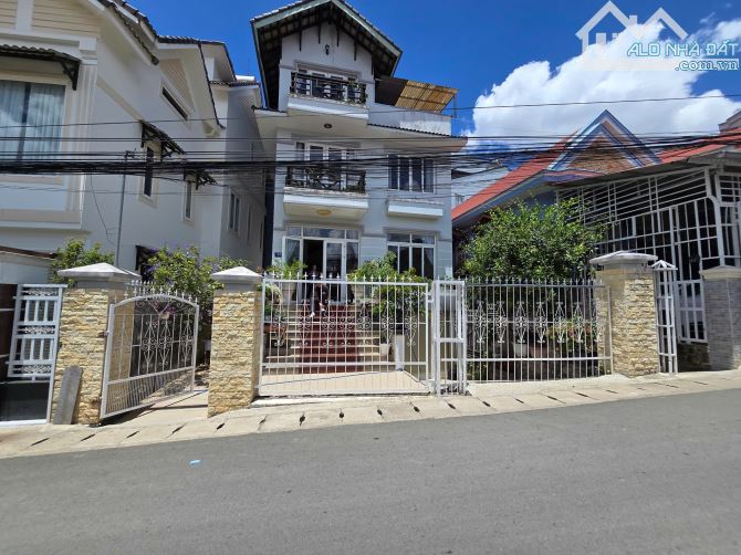 Bán Nhà phố đường nhựa  Chi Lăng, Phường 9, Đà Lạt - 1