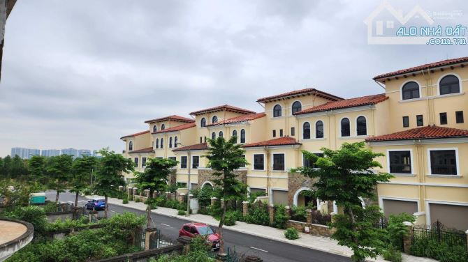Cần tiền bán gấp căn BT nhà vườn dãy TT15 mặt liên khu 8 khu đô thị Nam An Khánh - 1