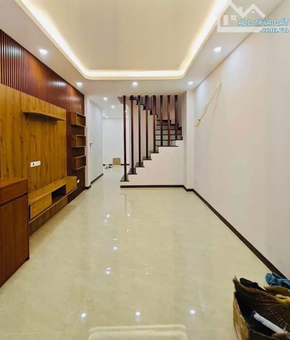 Ngõ 135 Đội Cấn - Ba Đình, gần Hồ Đầm Tròn - Dtich 35m x 4 tầng _ tc 8 tỷ (thương lượng) - 1